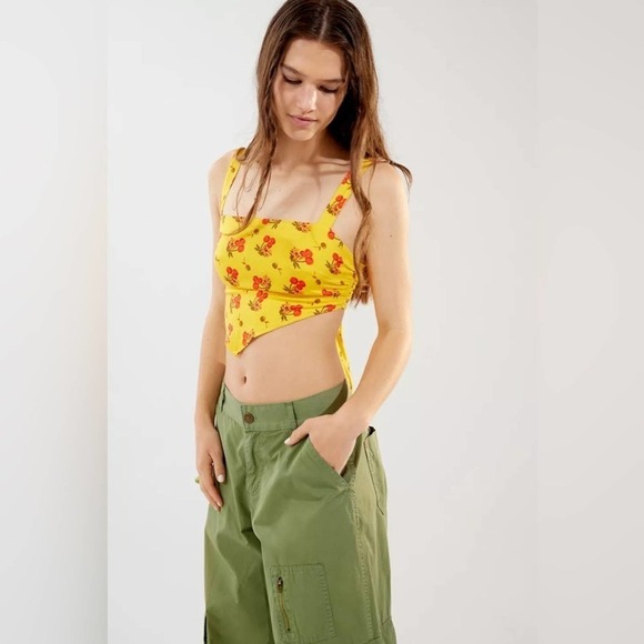 Urban Outfitters UO Jade Scarf Cami Yellow Cherry Print Tie Back Cropped Tank XS - Picture 3 of 14